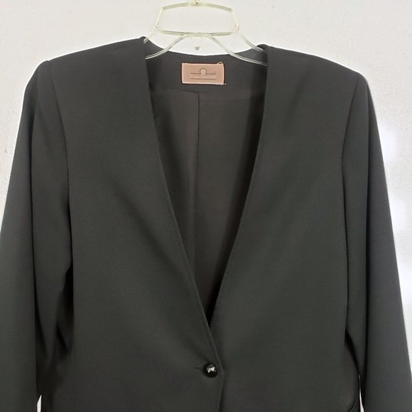 Classic Directions Women's Size 8 Black Lined One Button Suit Coat Jacket Blazer - Picture 2 of 10